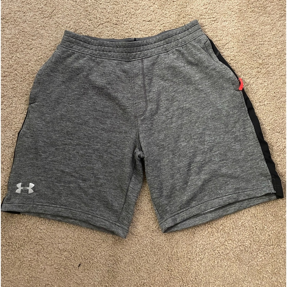 UNDER ARMOUR SWEAT SHORTS